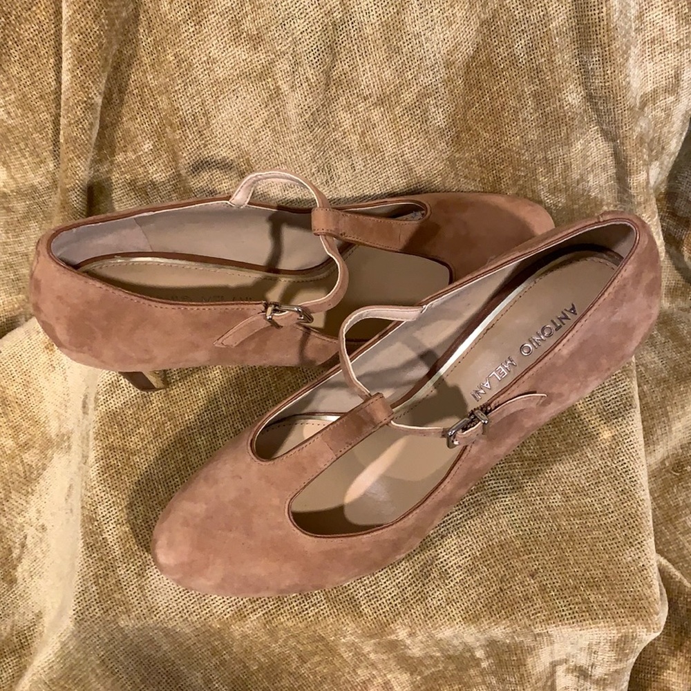 Antonio Melani. Suede Brown. Size 10
